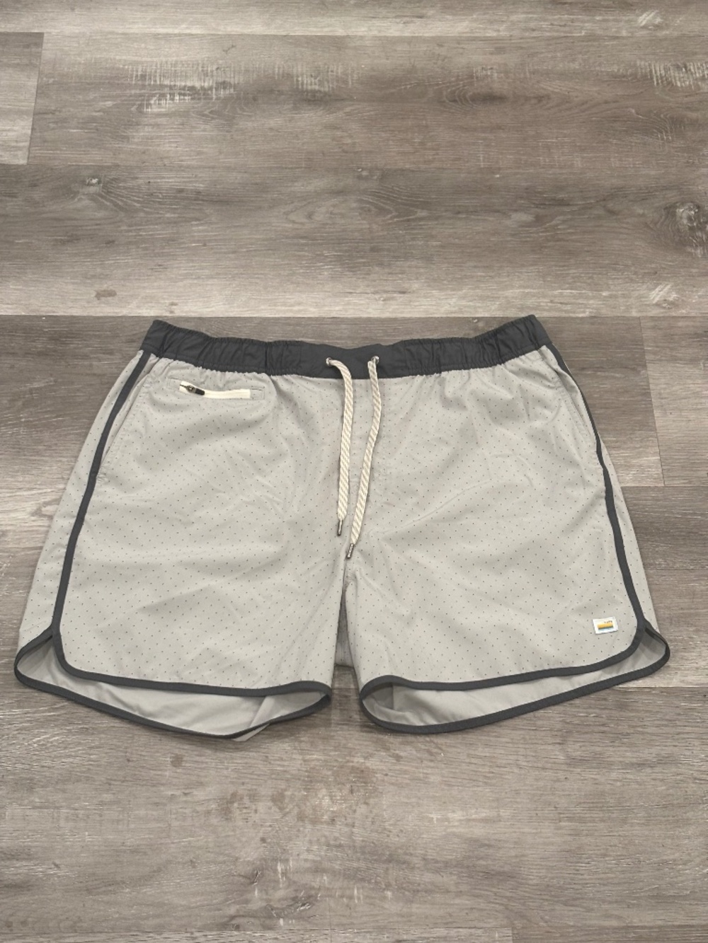 Vuori Banks Session Shorts 5" Unlined Gray Mens XXL Stretch Gym Performance V366